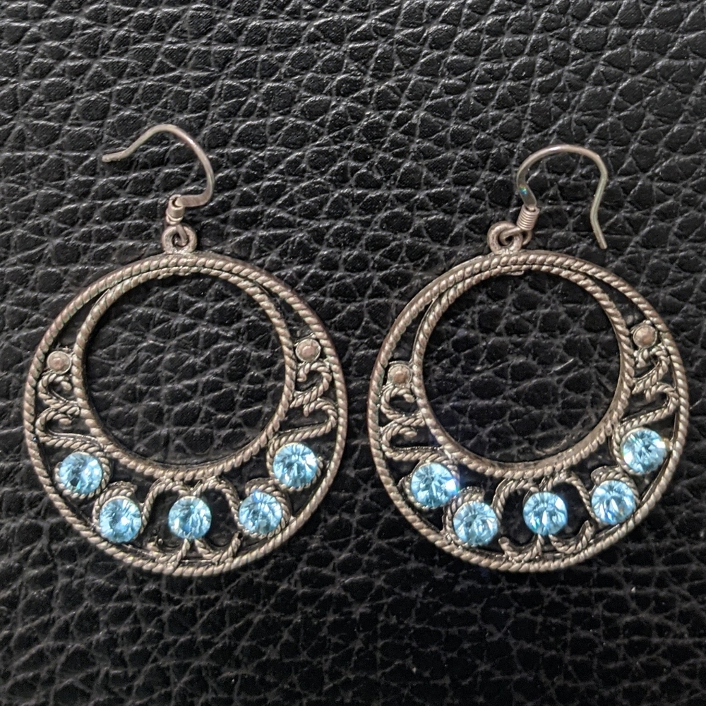 Fantasy-like silver earrings
